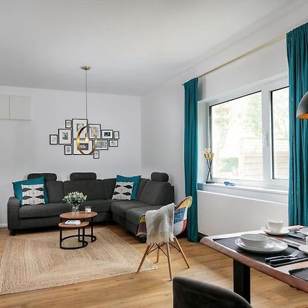 Charmantes Townhaus Mit Garten, W-Lan & Netflix Potsdam Bagian luar foto
