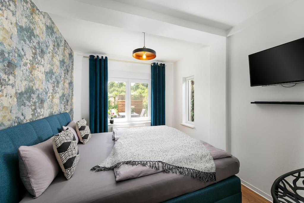 Charmantes Townhaus Mit Garten, W-Lan & Netflix Potsdam Bagian luar foto