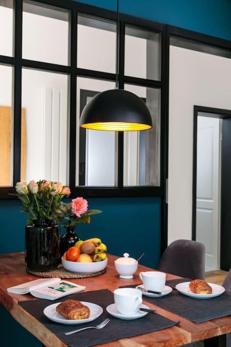 Charmantes Townhaus Mit Garten, W-Lan & Netflix Potsdam Bagian luar foto