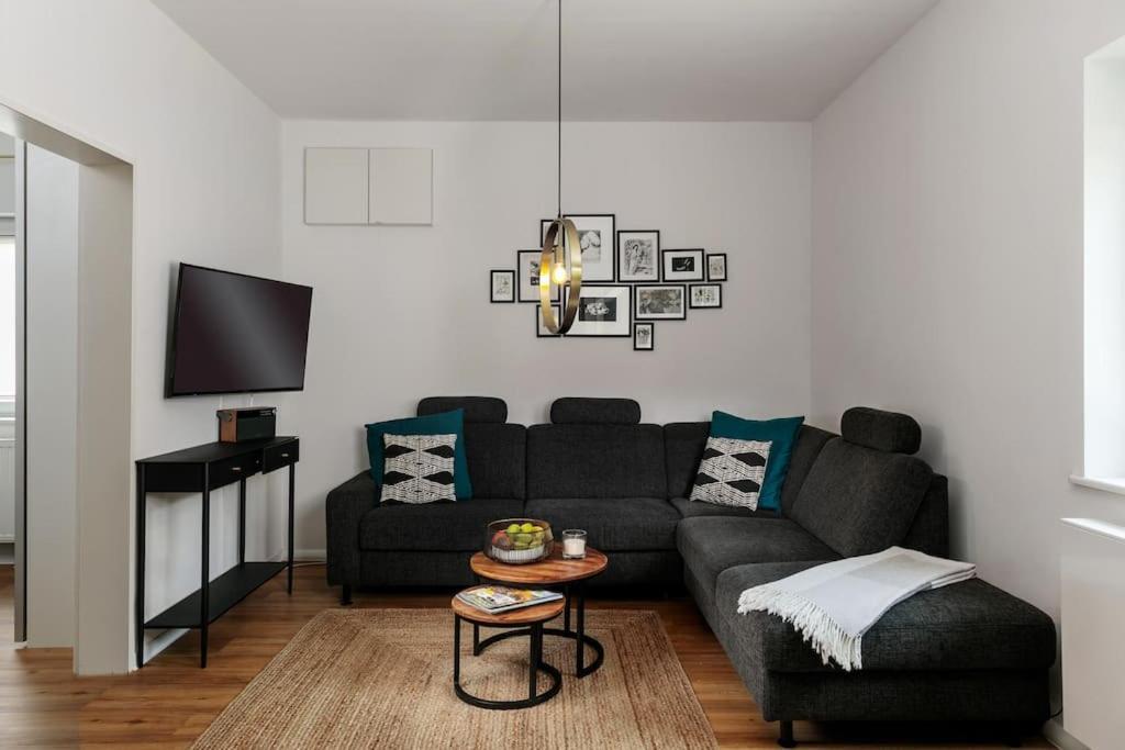 Charmantes Townhaus Mit Garten, W-Lan & Netflix Potsdam Bagian luar foto