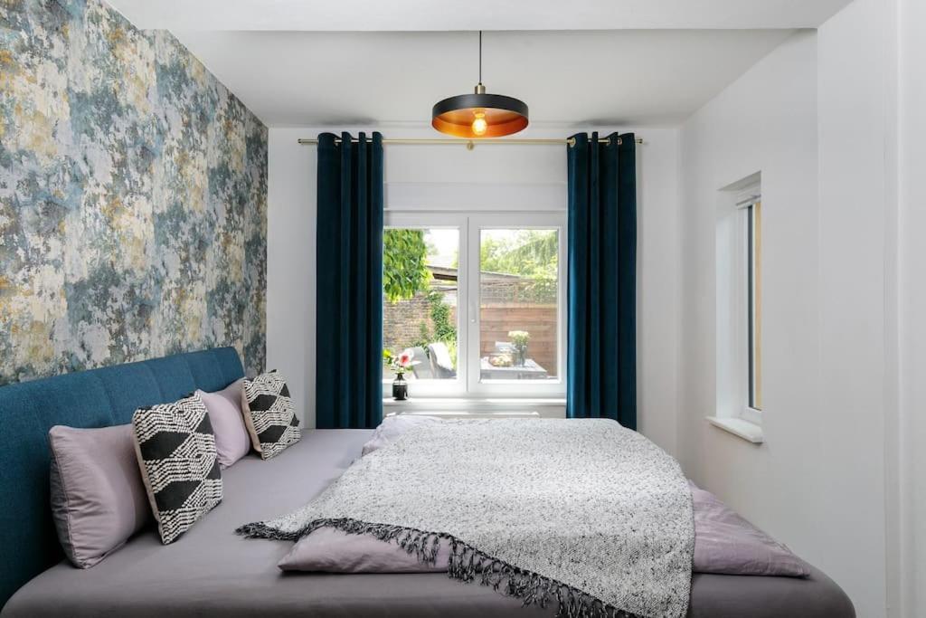 Charmantes Townhaus Mit Garten, W-Lan & Netflix Potsdam Bagian luar foto